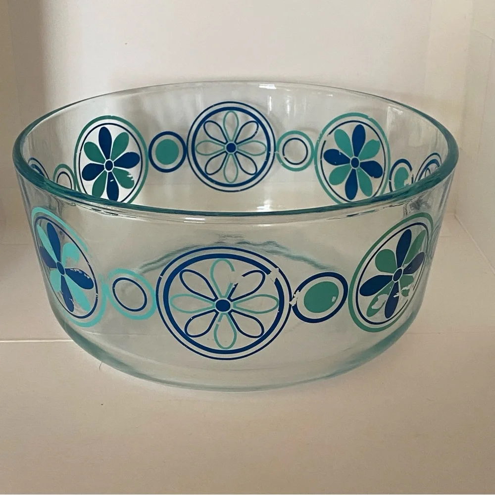 Pyrex vintage “pinwheel”